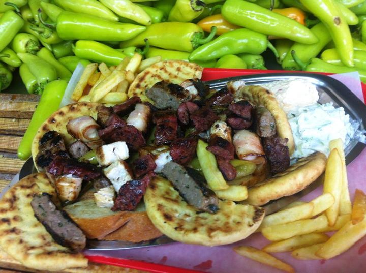 Ο Πιπεράκιας Αμπελόκηποι - Κοτομπέικον στη Λαμαρίνα