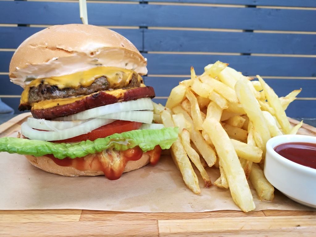 Kalamaki Square Αγία Παρασκευή - Burger 2