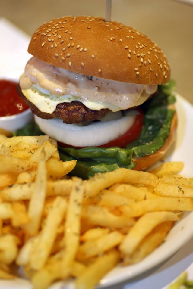 Kalamaki Square Αγία Παρασκευή - Burger 5